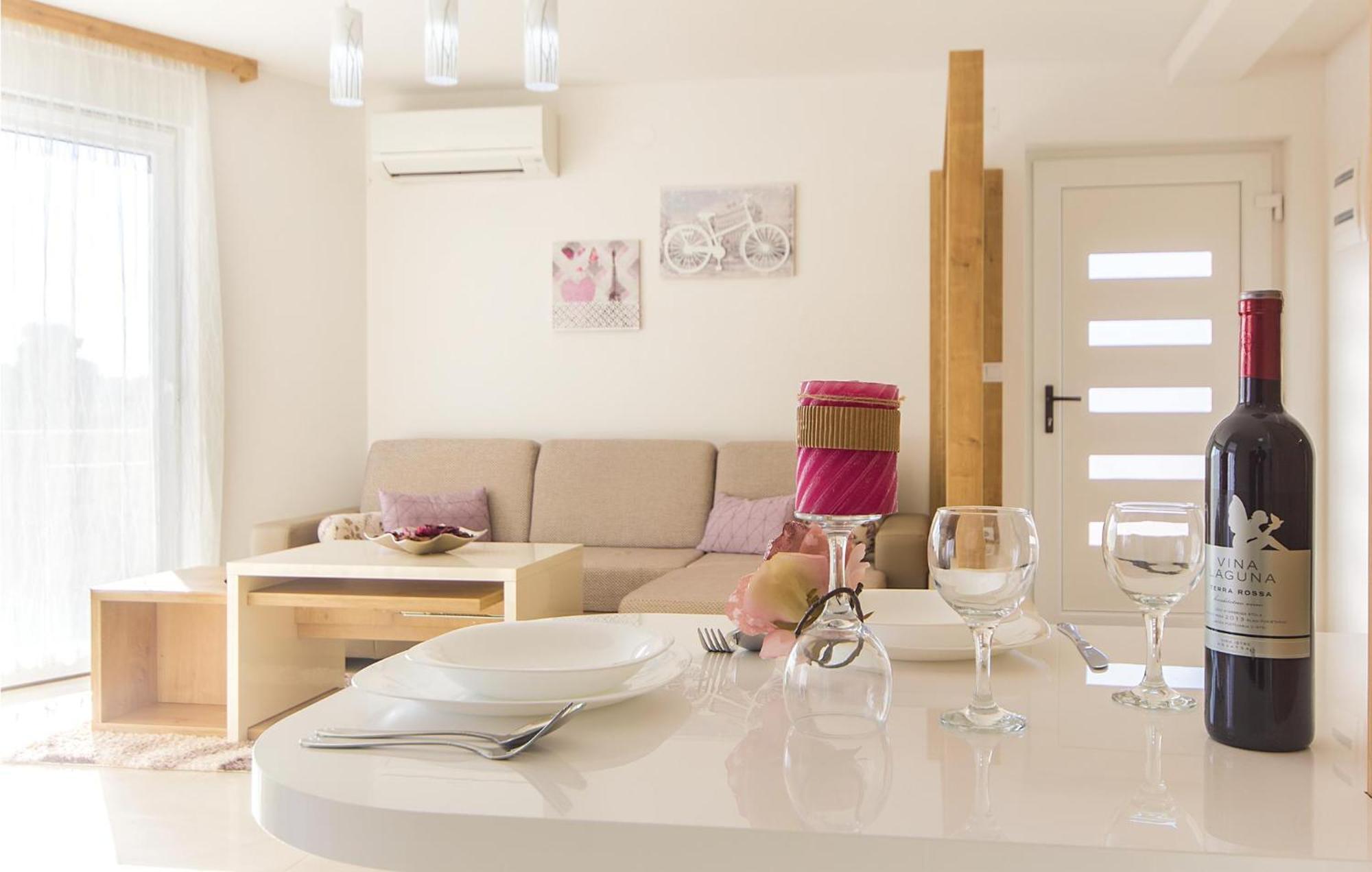 Lovely Apartment In Medulin With Kitchen Extérieur photo