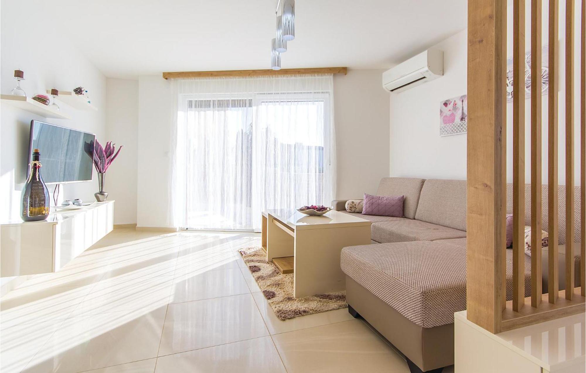 Lovely Apartment In Medulin With Kitchen Extérieur photo